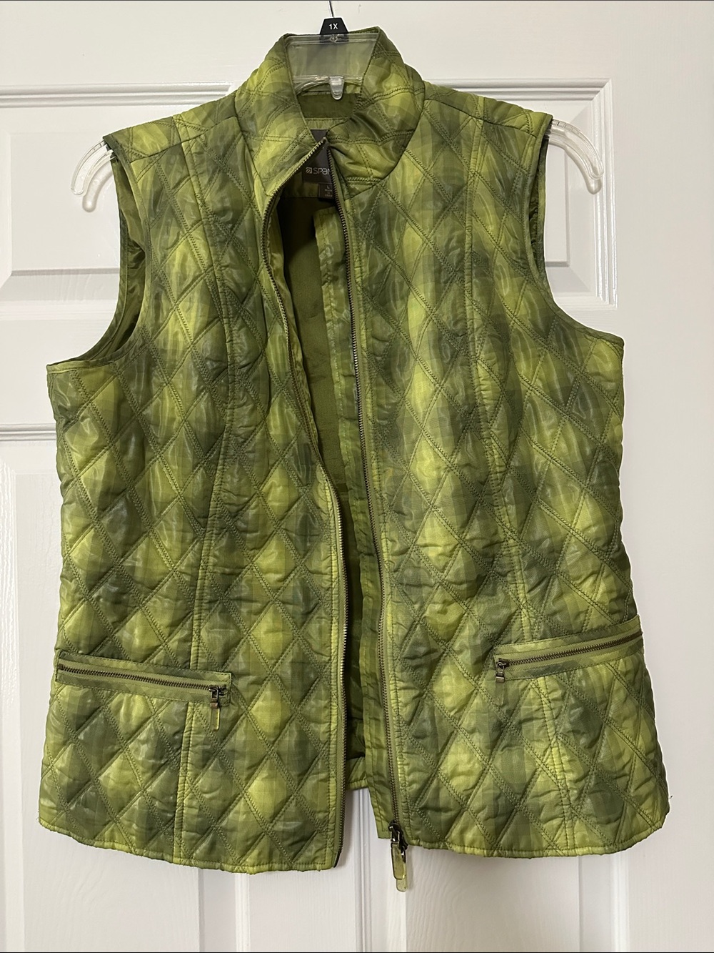 SPANNER Quilted Sleeveless Vest in Lime Green